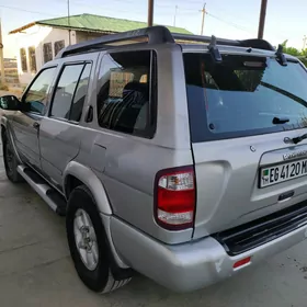Nissan Pathfinder 2002