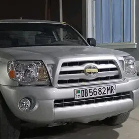 Toyota Tacoma 2010