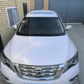 Nissan Pathfinder 2020