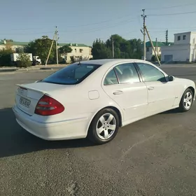 Mercedes-Benz E320 2004