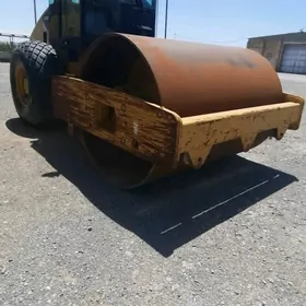 Caterpillar Dozer 2013