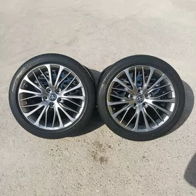 18 lik CAMRY