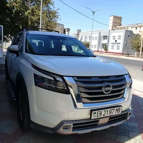 Nissan Pathfinder 2022