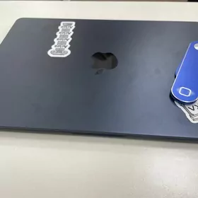MacBook