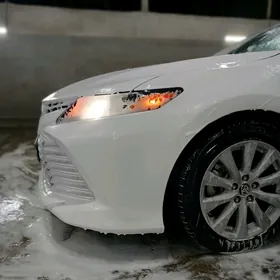Toyota Camry 2020