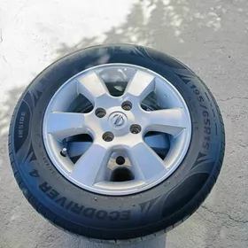 Nissan versa 15