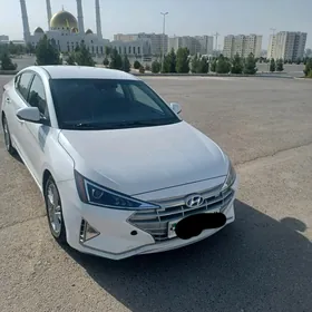 Hyundai Elantra 2020