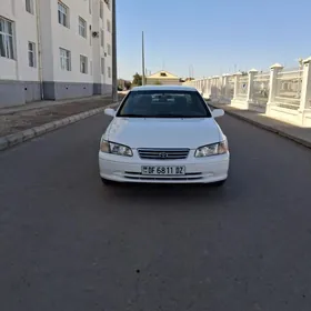 Toyota Camry 2000