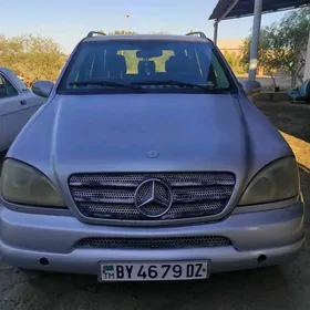 Mercedes-Benz ML350 2001