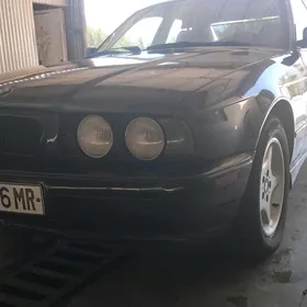 BMW 525 1989