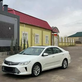 Toyota Camry 2015
