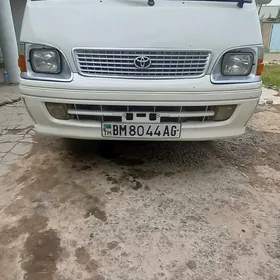 Toyota Hiace 2003
