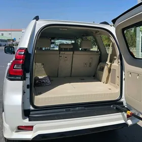 Toyota Land Cruiser Prado 2021