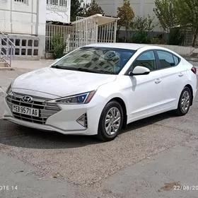 Hyundai Elantra 2020