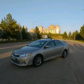 Toyota Camry 2014