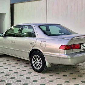 Toyota Camry 2001