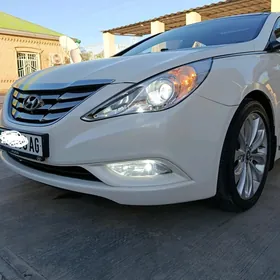 Hyundai Sonata 2011