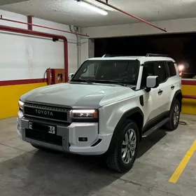 Toyota Land Cruiser Prado 2025