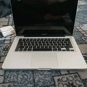 MACBOOK PRO