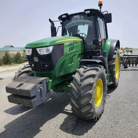 John Deere 2022