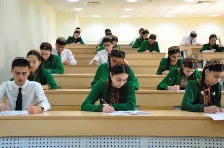 Школьники Туркменистана смогут принять участие в олимпиадах XCEL