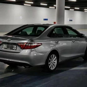 Toyota Camry 2015