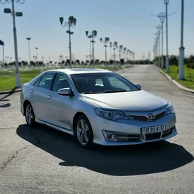 Toyota Camry 2013