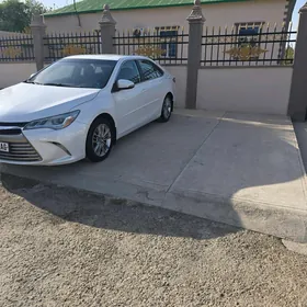 Toyota Camry 2016