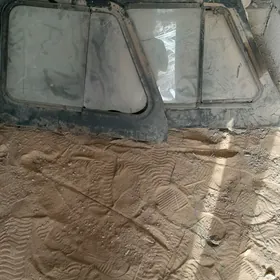 Uaz ayna