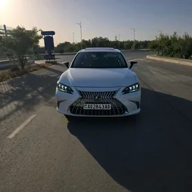 Lexus ES 350 2019