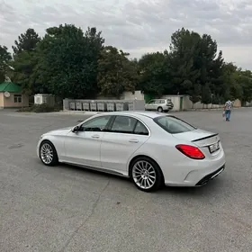 Mercedes-Benz C300 2015