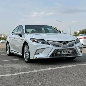 Toyota Camry 2018