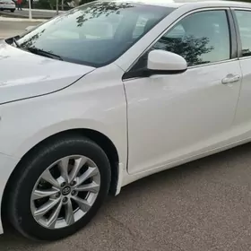 Toyota Camry 2017