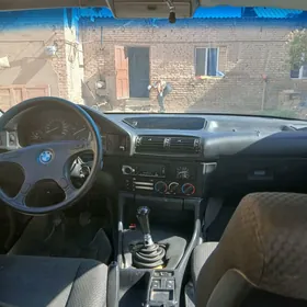 BMW 525 1991