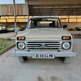Lada Niva 1985