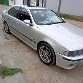 BMW E39 2001