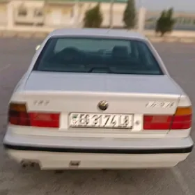 BMW 525 1990