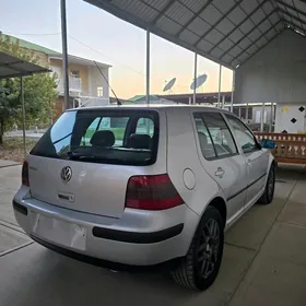 Volkswagen Golf 2002