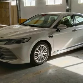 Toyota Camry 2020