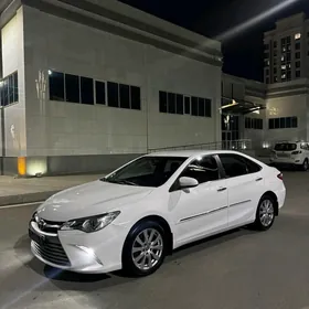 Toyota Camry 2017