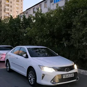 Toyota Camry 2016