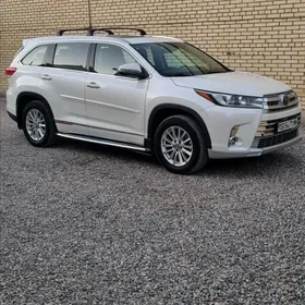 Toyota Highlander 2018