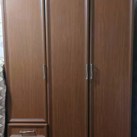 şkaf