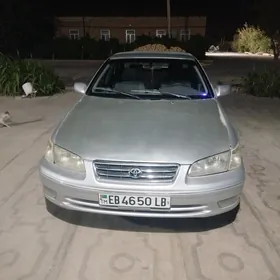 Toyota Camry 2000