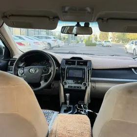 Toyota Camry 2012