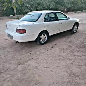 Toyota Camry 1993