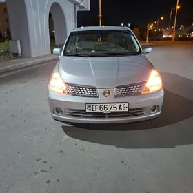 Nissan Tiida 2008