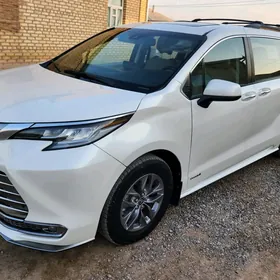 Toyota Sienna 2021