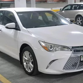 Toyota Camry 2016