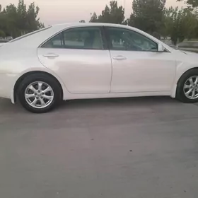 Toyota Camry 2011
